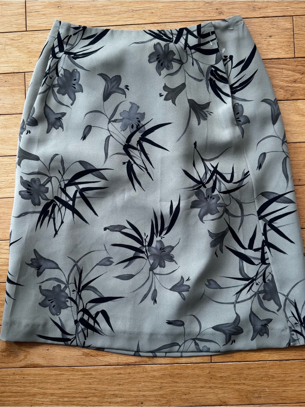 Harvé Benard Sage Floral Midi Skirt Japanese Style Y2K Office Siren Midi Skirt